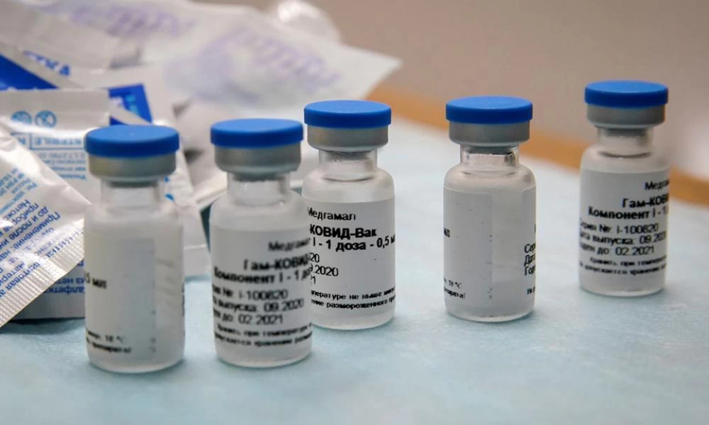 Σφοδρή επίθεση Γαλλίας σε Ρωσία για το «Sputnik V